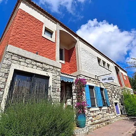Alacati Suites 3* אלאקאטי