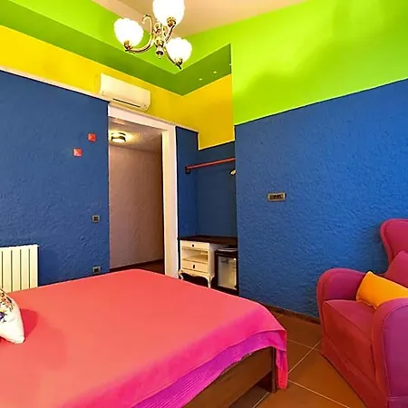 Alacati Suites מלון