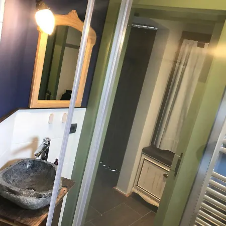 Alacati Suites מלון